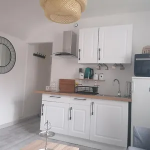 https://jolie-f2-3-pers-a-25-min-de-paris-15min-dorly.fr-paris.fr