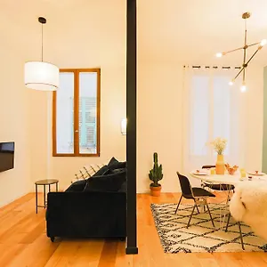 https://private-apartment-2-old-town.fr-provencehotel.com