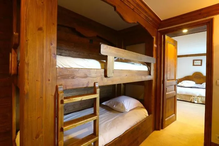 Hotel Les Peupliers à Courchevel 4*,