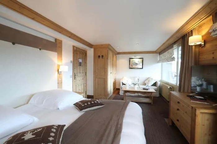Les Peupliers Hotell Courchevel 4*,  Frankrike