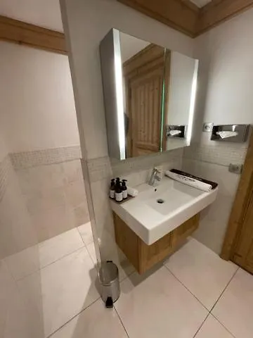 Hotel Les Peupliers à Courchevel 4*,  France