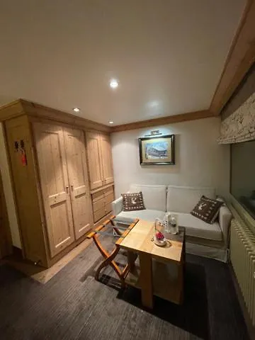 Hotel Les Peupliers à Courchevel 4*,  France